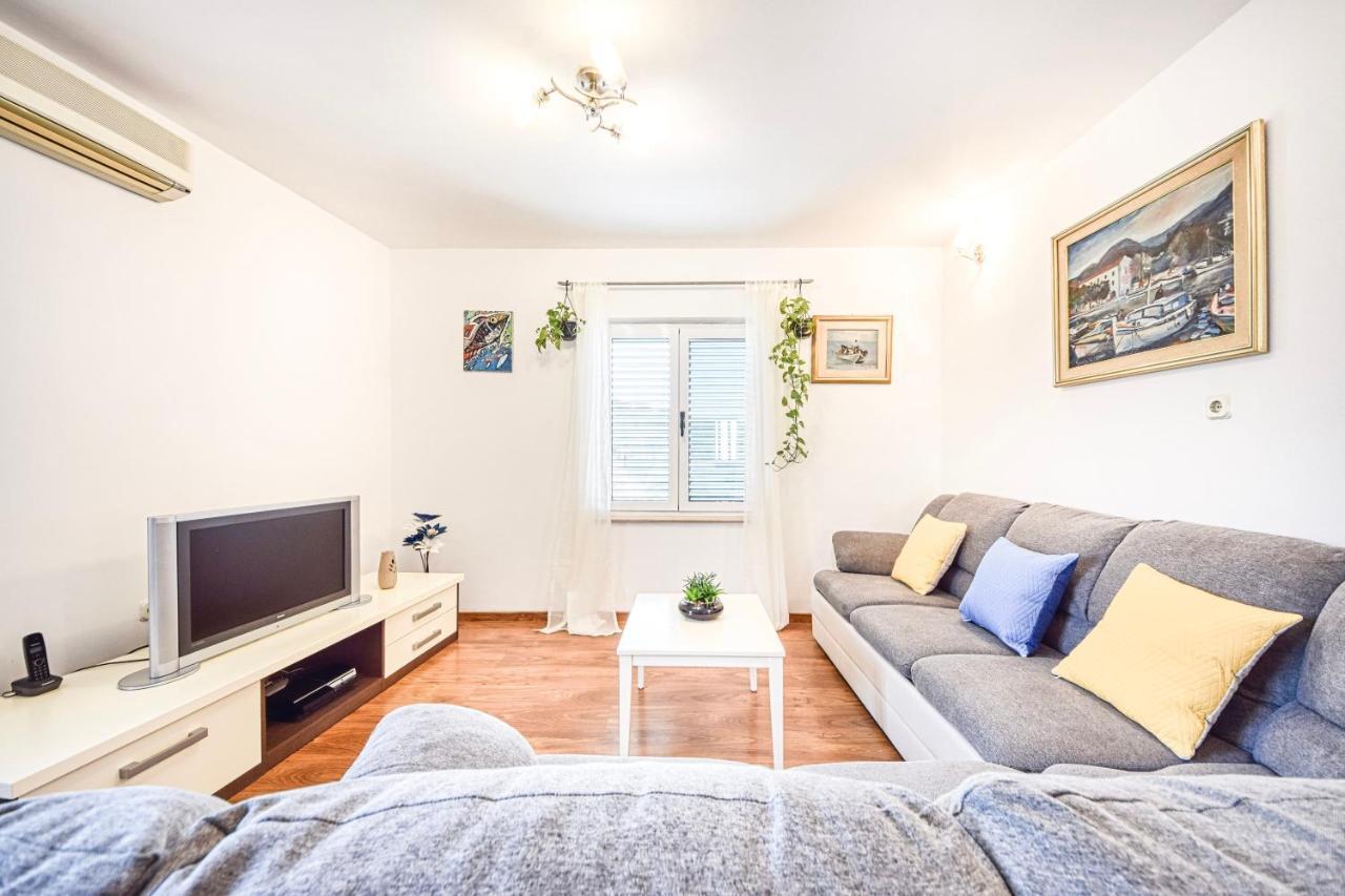 Apartman Andrej Povlja  Værelse billede